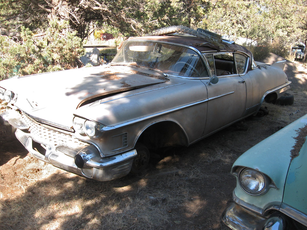 Andrew Aschoff is going to restore this Seville. Its fully optioned and on Air Ride!